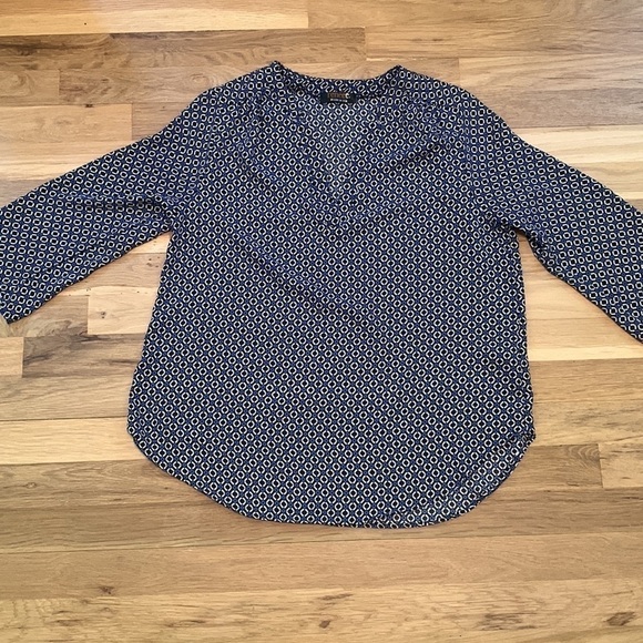 RENEE C. 3/4 Sleeve V-Neck Blouse Geometric Print White/Black/Blue Women’s S - Picture 2 of 11